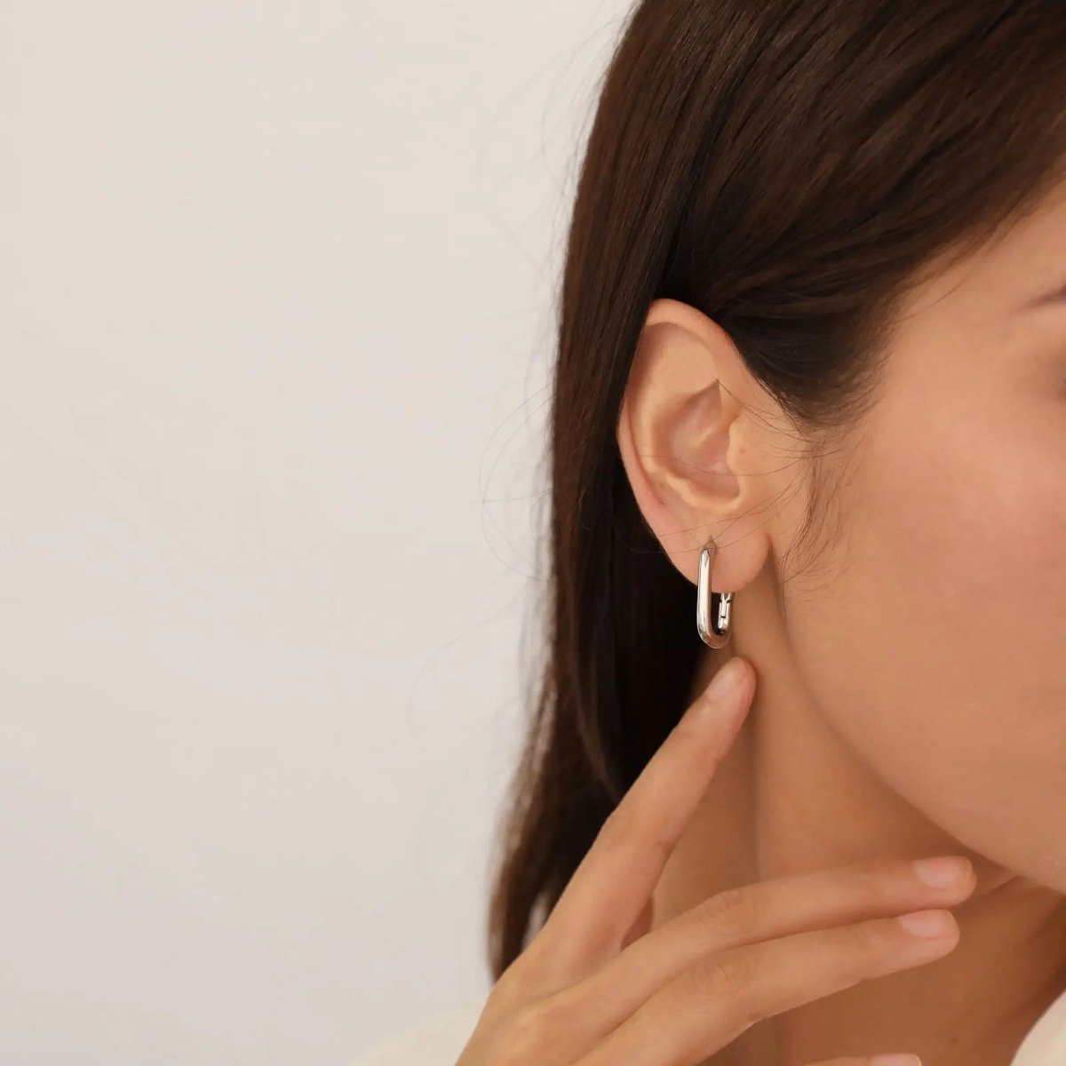 Kyerlyn Dainty Paperclip Huggie Silver Hoop Earrings - KYERLYN