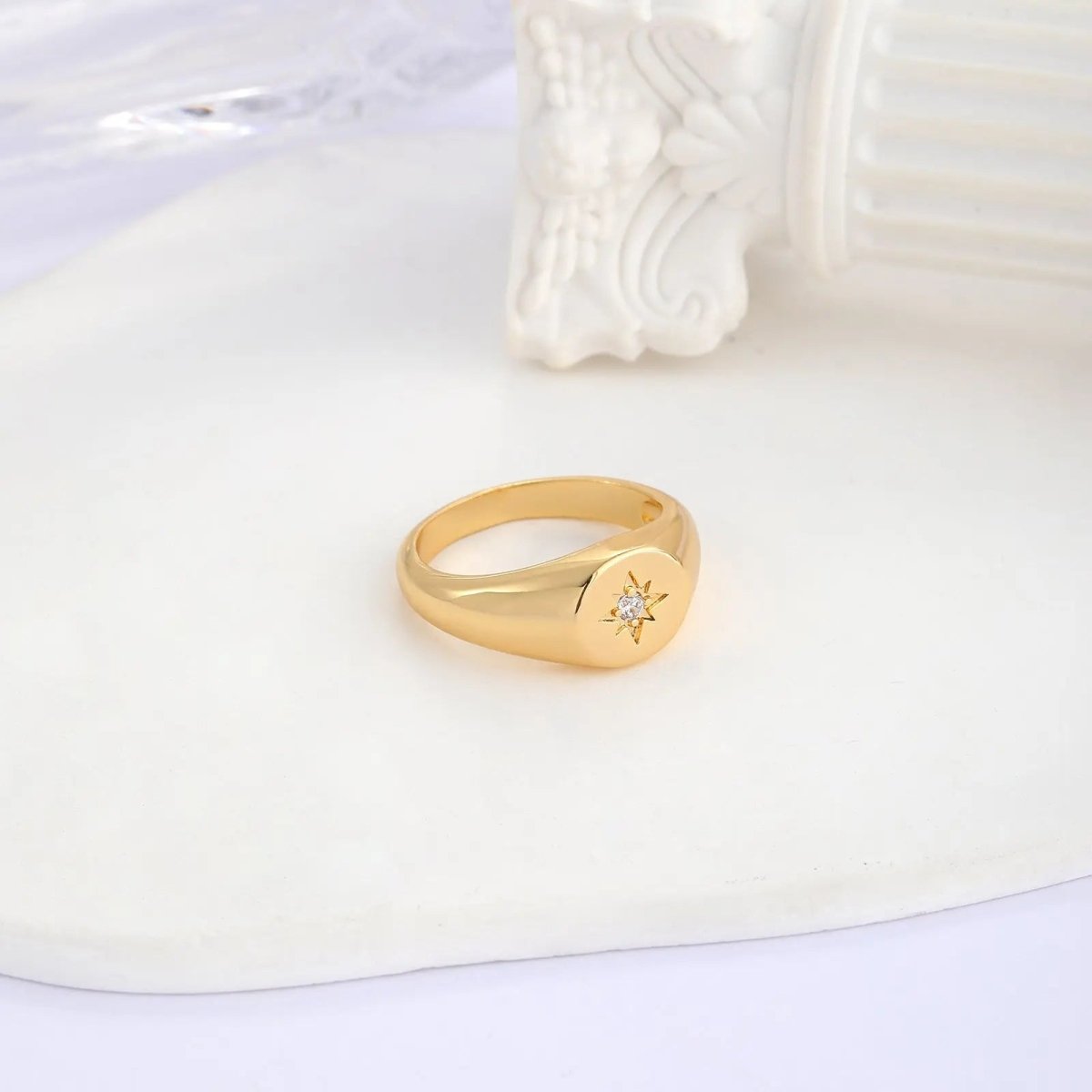 Kyerlyn Gold Engraved Rings with Flower Size 6 to 9 - KYERLYN